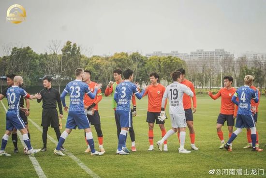 一线天馒头
